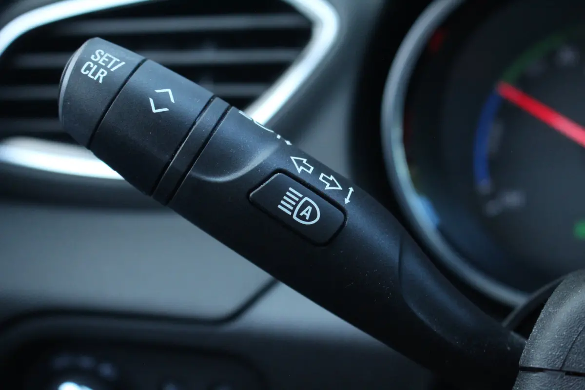 1.6 Turbo Hybrid Elegance | Stoelverw. | Keyless | Carplay | Navi | Camera | DAB | Climate | Cruise | Stoelverw. | Keyless | Carplay | Navi | Camera | DAB | Climate | Cruise |