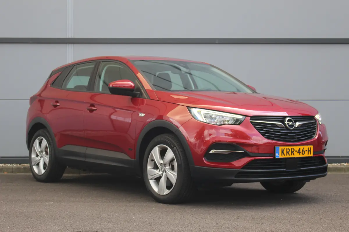 1.6 Turbo Hybrid Elegance | Stoelverw. | Keyless | Carplay | Navi | Camera | DAB | Climate | Cruise | Stoelverw. | Keyless | Carplay | Navi | Camera | DAB | Climate | Cruise |