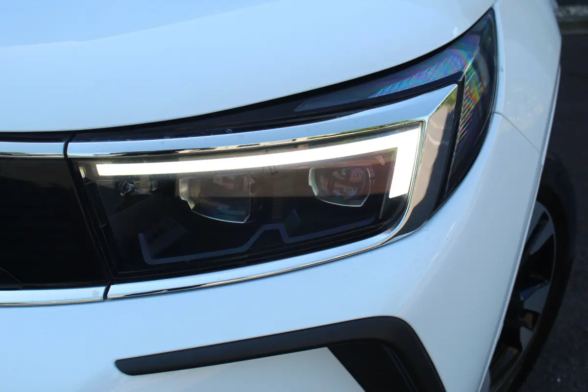 1.6 Turbo Plug-In Hybrid Ultimate | Trekh. | Elek. Achterklep | Adaptive Cruise | Stoel & Stuur Verw. | Camera | Dodehoek | Alcantara | | Trekh. | Elek. Achterklep | Adaptive Cruise | Stoel 