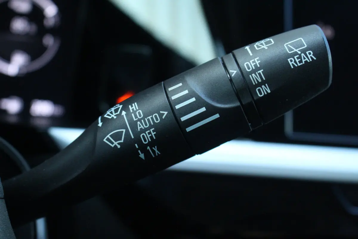 1.6 Turbo Plug-In Hybrid Ultimate | Trekh. | Elek. Achterklep | Adaptive Cruise | Stoel & Stuur Verw. | Camera | Dodehoek | Alcantara | | Trekh. | Elek. Achterklep | Adaptive Cruise | Stoel 