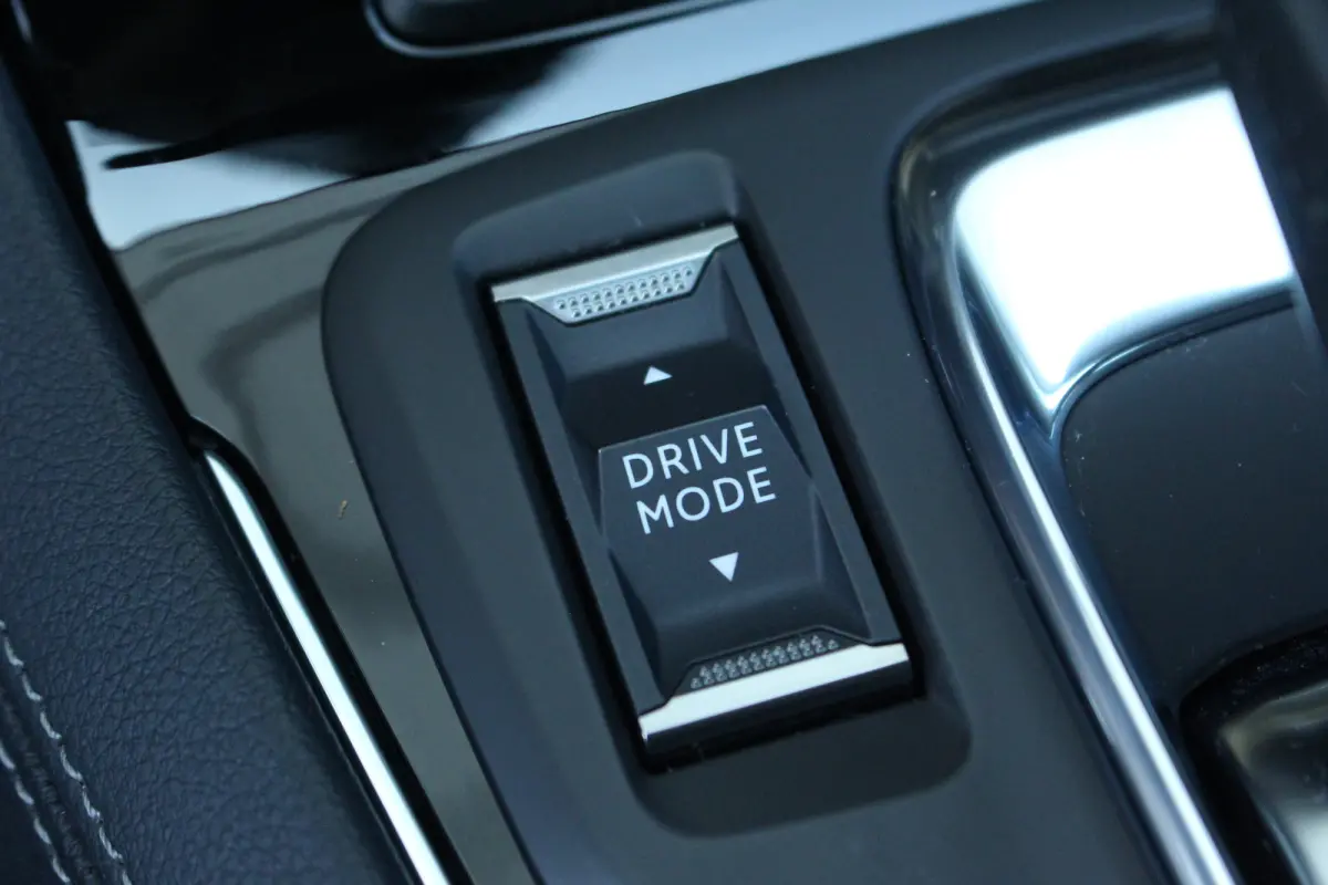 1.6 Turbo Plug-In Hybrid Ultimate | Trekh. | Elek. Achterklep | Adaptive Cruise | Stoel & Stuur Verw. | Camera | Dodehoek | Alcantara | | Trekh. | Elek. Achterklep | Adaptive Cruise | Stoel 