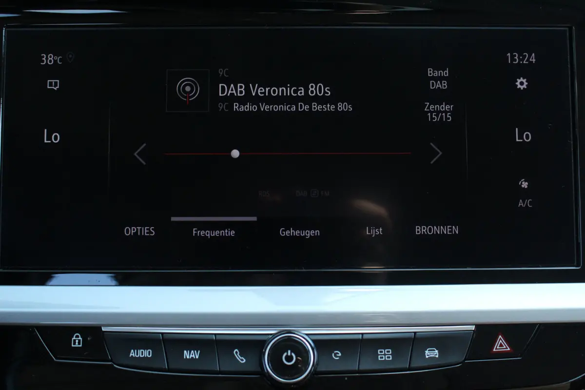 1.6 Turbo Plug-In Hybrid Ultimate | Trekh. | Elek. Achterklep | Adaptive Cruise | Stoel & Stuur Verw. | Camera | Dodehoek | Alcantara | | Trekh. | Elek. Achterklep | Adaptive Cruise | Stoel 