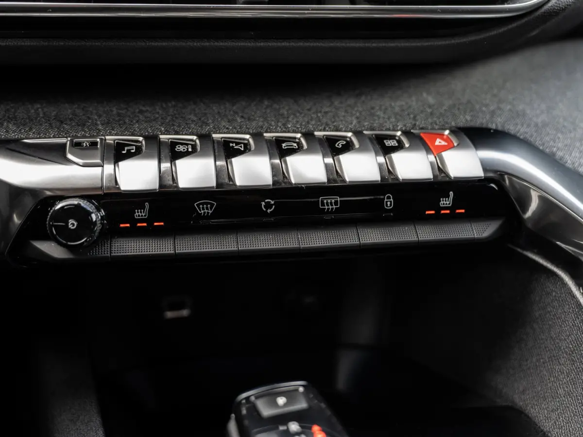 1.6 e-THP 165PK Aut. GT-Line | Drive Assist| Camera | Trekhaak | Nw. Distributieriem