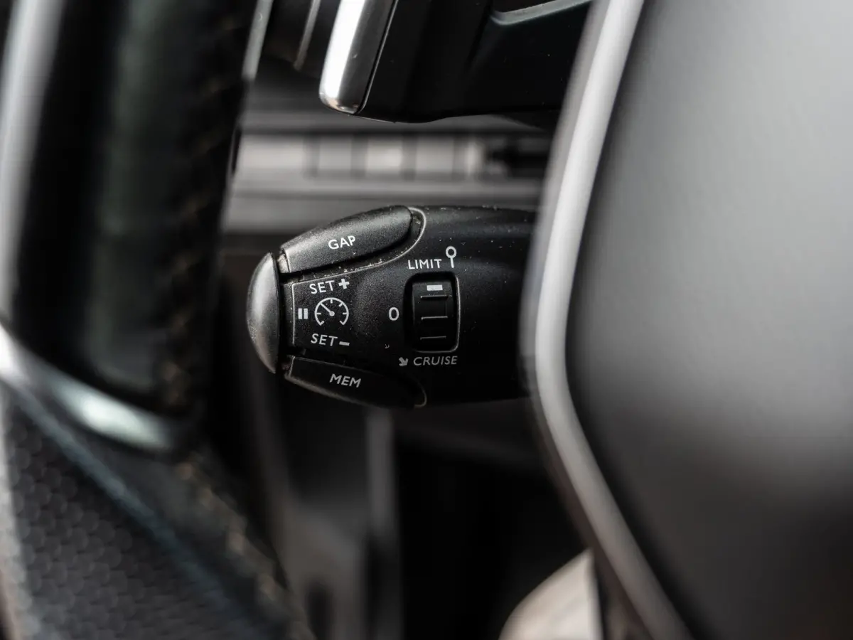 1.6 e-THP 165PK Aut. GT-Line | Drive Assist| Camera | Trekhaak | Nw. Distributieriem