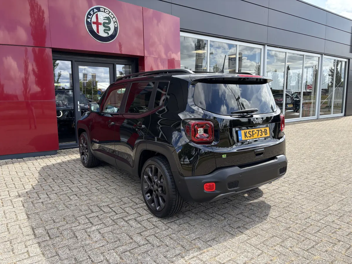 1.5T e-Hybrid S 19'' | Panoramadak | Lederenbekleding | Apple/Android carplay