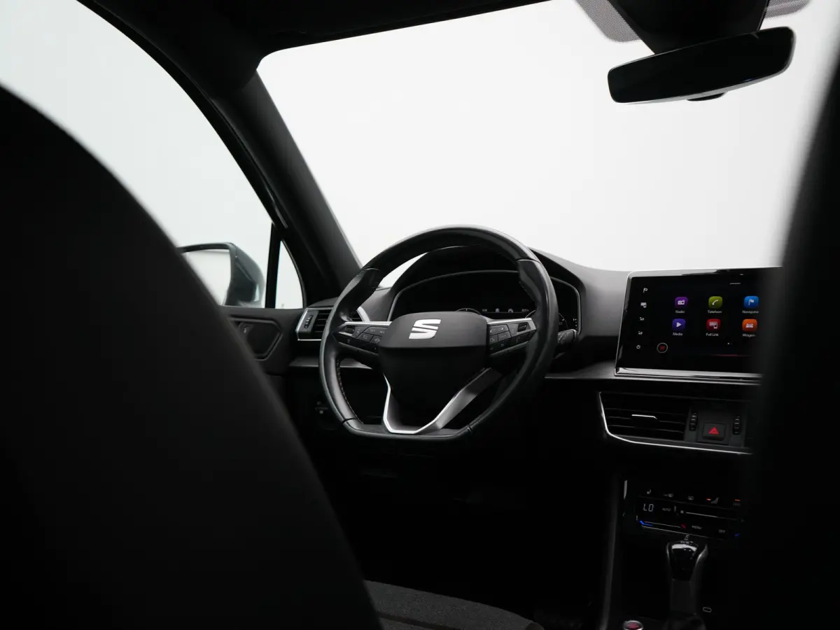 1.4 TSI e-Hybrid Xcellence PHEV 245pk Dealer O.H. | Trekhaak Af Fabriek | Adaptive Cruise | Camera | Keyless | Sportstoelen Verwarmd | Apple Carplay | Virtual | Navigatie | DAB | 19"L.M | Pl
