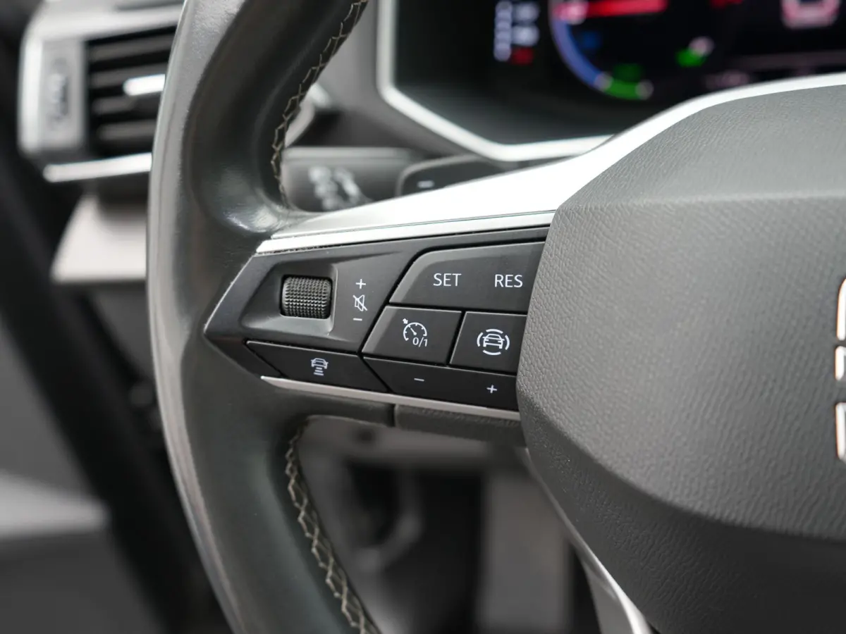 1.4 TSI e-Hybrid Xcellence PHEV 245pk Dealer O.H. | Trekhaak Af Fabriek | Adaptive Cruise | Camera | Keyless | Sportstoelen Verwarmd | Apple Carplay | Virtual | Navigatie | DAB | 19"L.M | Pl
