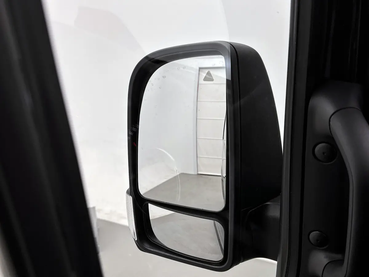 317 CDI L2H2 Pro Navigatie Parkeerpakket Stoelverwarming Betimmering Trekhaak 24 maanden Mercedes Certified garantie