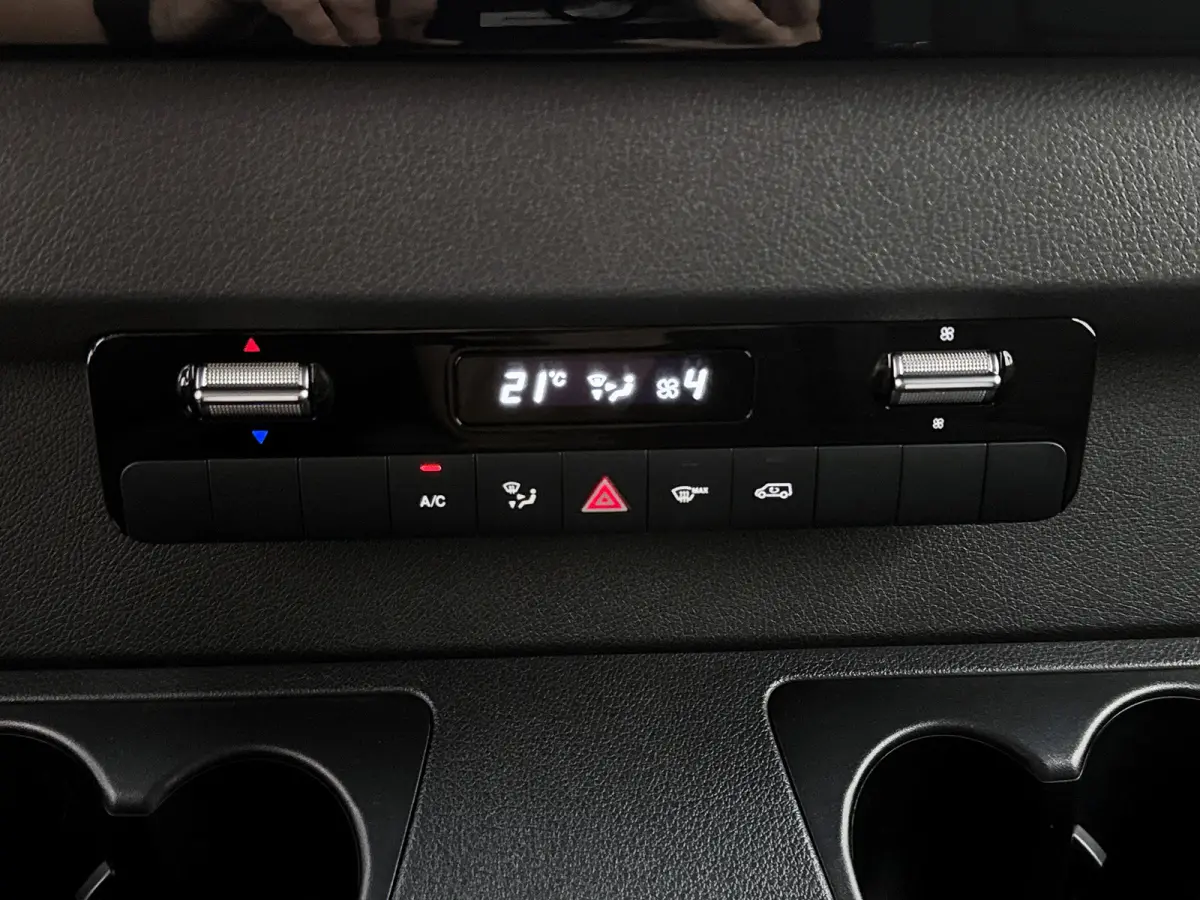 317 CDI L2H2 Pro Navigatie Parkeerpakket Stoelverwarming Betimmering Trekhaak 24 maanden Mercedes Certified garantie