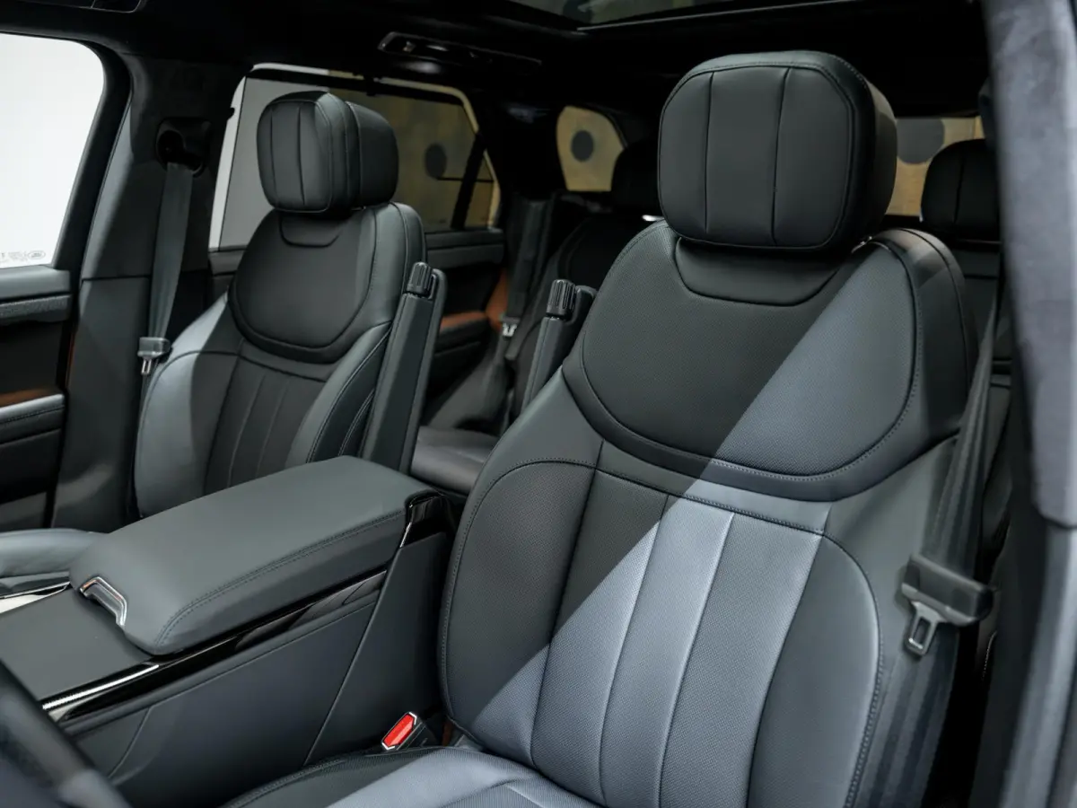 3.0 P550e Autobiography PHEV | Koelbox | Massage | Trekhaak | Achterasbest. | Pano |