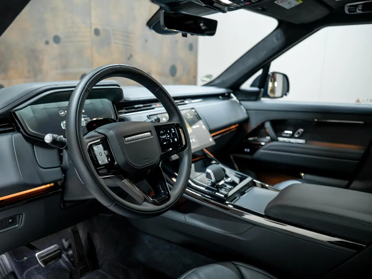 3.0 P550e Autobiography PHEV | Koelbox | Massage | Trekhaak | Achterasbest. | Pano |