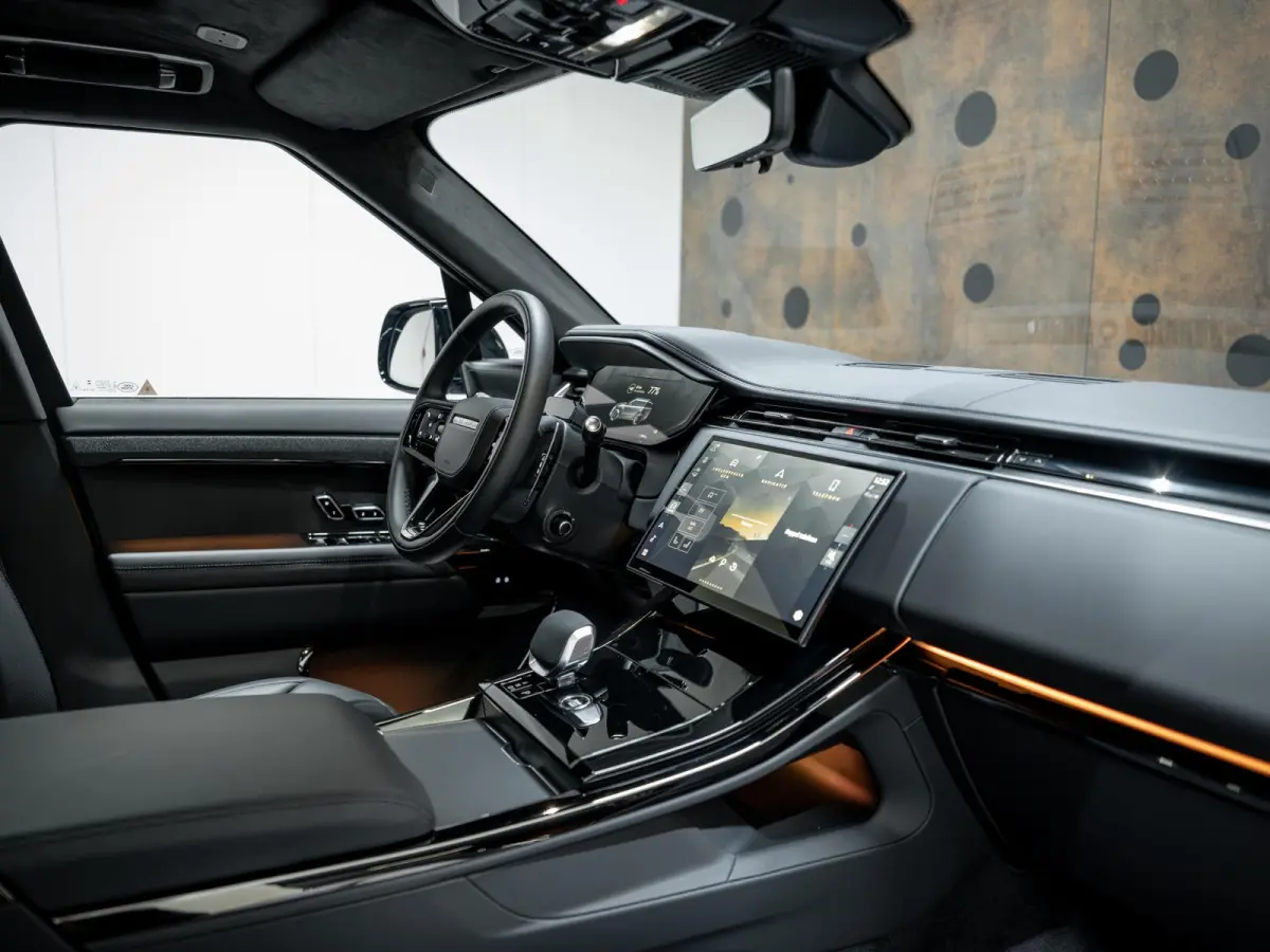 3.0 P550e Autobiography PHEV | Koelbox | Massage | Trekhaak | Achterasbest. | Pano |