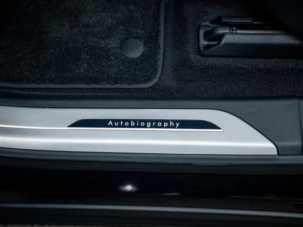 3.0 P550e Autobiography PHEV | Koelbox | Massage | Trekhaak | Achterasbest. | Pano |