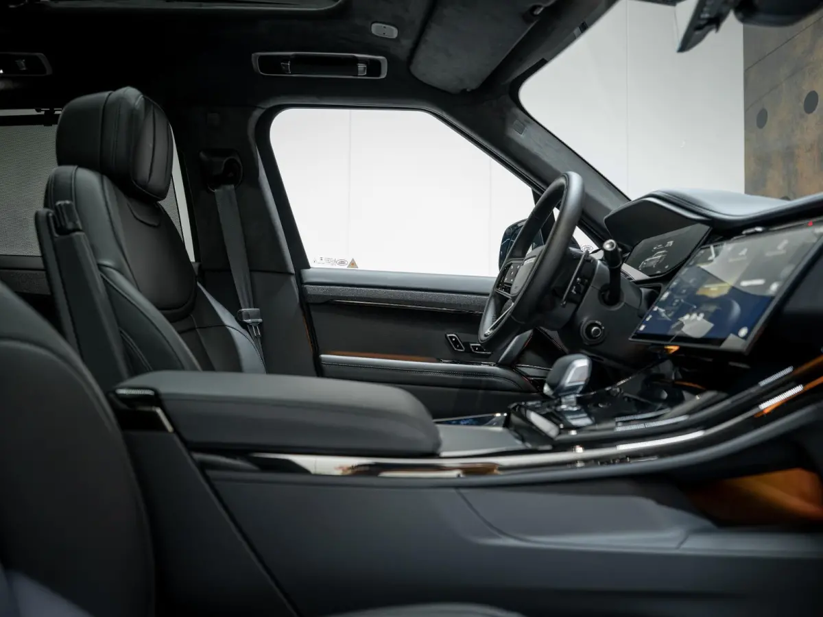 3.0 P550e Autobiography PHEV | Koelbox | Massage | Trekhaak | Achterasbest. | Pano |