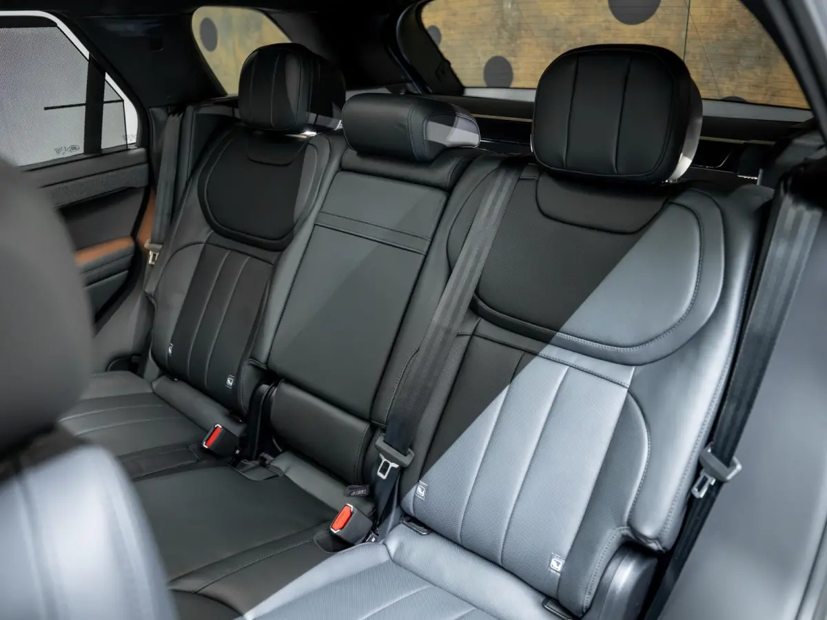 3.0 P550e Autobiography PHEV | Koelbox | Massage | Trekhaak | Achterasbest. | Pano |