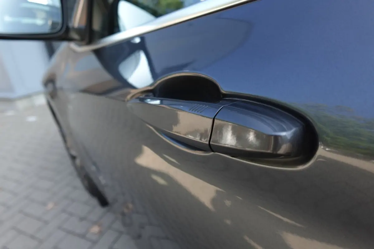 BMW X1 sDrive20i High Executive PANO NAVI LEDER VOL