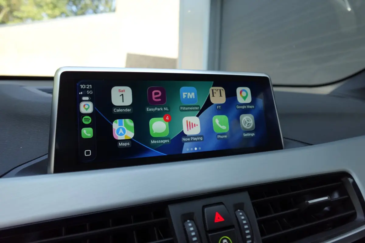 BMW X1 sDrive20i High Executive PANO NAVI LEDER VOL