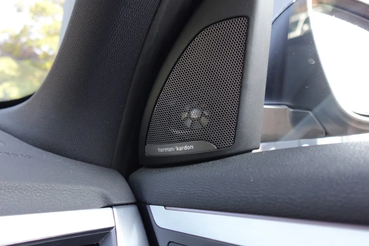 BMW X1 sDrive20i High Executive PANO NAVI LEDER VOL