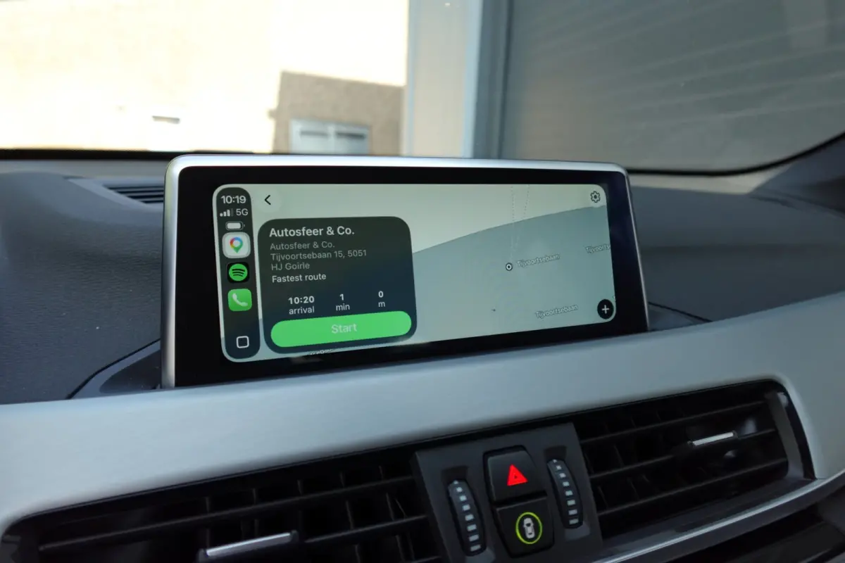 BMW X1 sDrive20i High Executive PANO NAVI LEDER VOL