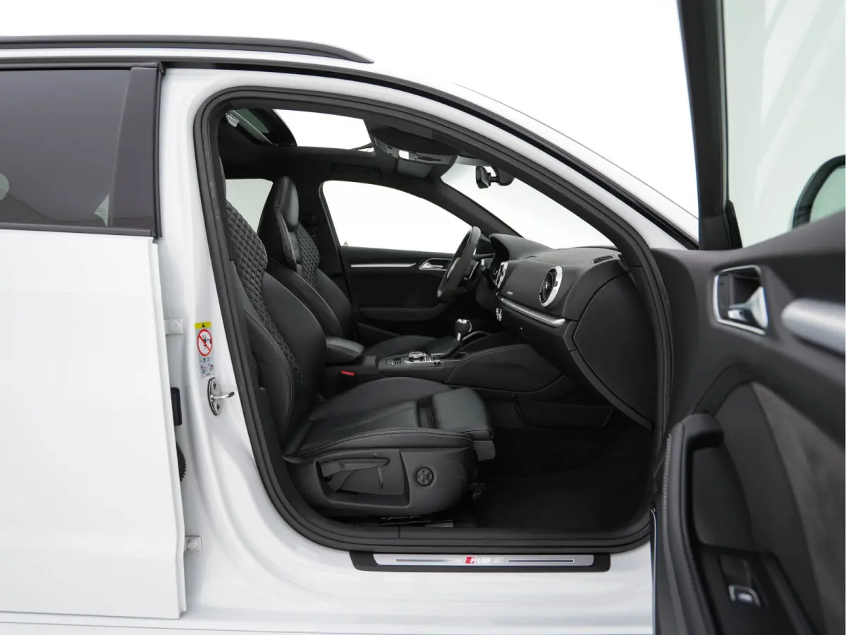 2.5 TFSI Quattro *RS-SEATS | PANO | ADAPTIVE-CRUISE | NAPPA-LEATHER | BANG&OLUFSEN | CAMERA | KEYLESS | BLINDSPOT | NAVI-FULLMAP | DIGI-COCKPIT | PRIVACY-GLASS | SHIFTPADDLES | CARBON-INLAY 