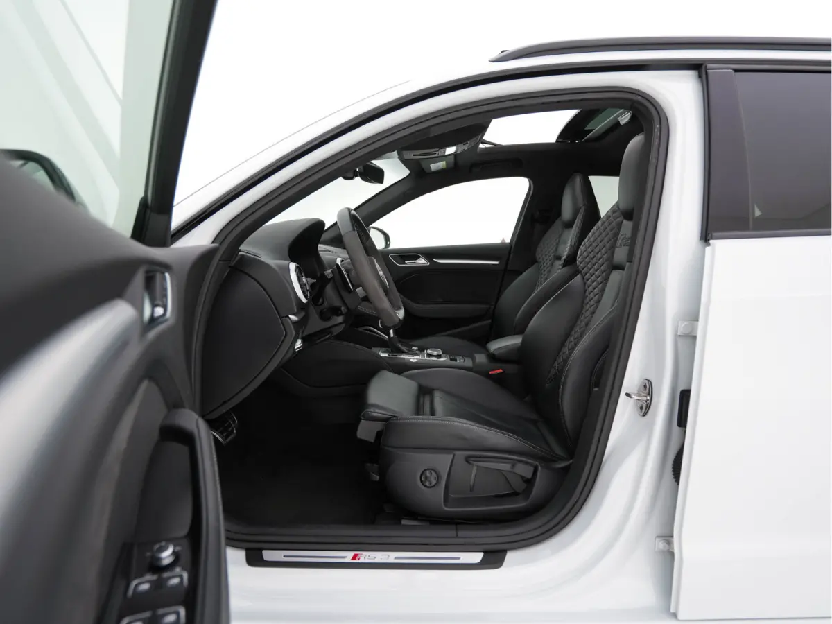 2.5 TFSI Quattro *RS-SEATS | PANO | ADAPTIVE-CRUISE | NAPPA-LEATHER | BANG&OLUFSEN | CAMERA | KEYLESS | BLINDSPOT | NAVI-FULLMAP | DIGI-COCKPIT | PRIVACY-GLASS | SHIFTPADDLES | CARBON-INLAY 