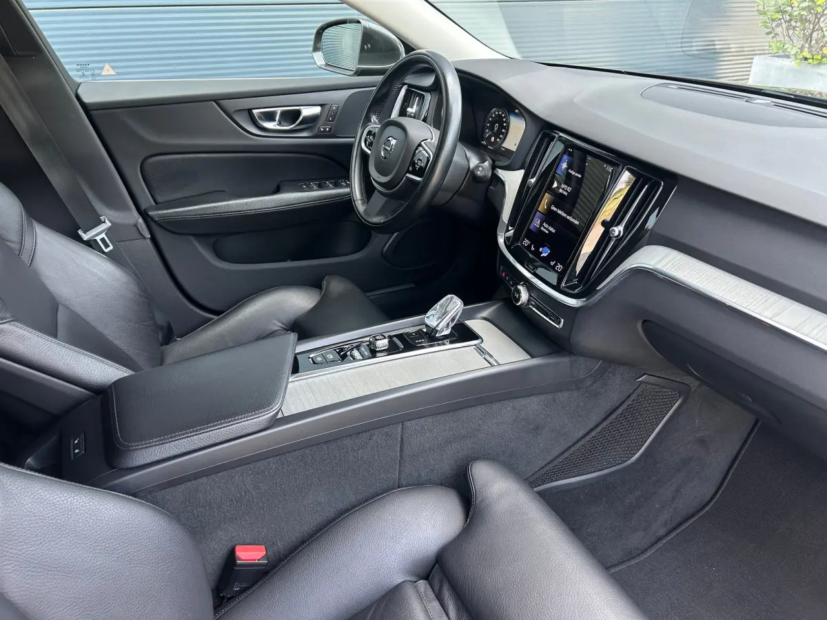 2.0 B3 Inscription | Pilot Assist | Trekhaak | Leder | Camera |