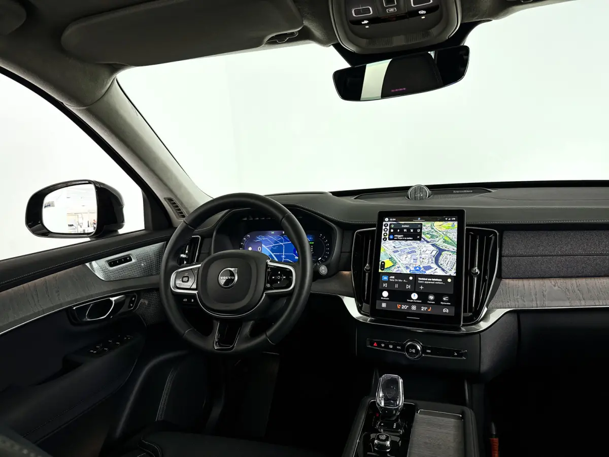 T8 Plug-in hybrid AWD Ultra Dark | Panoramadak | 360° camera | Bowers & Wilkins | Luchtvering | Head-up display | Stoelventilatie | Trekhaak