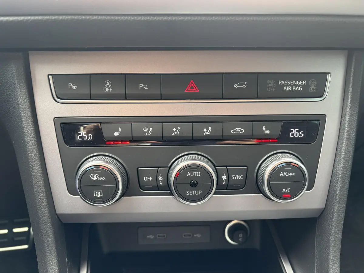 1.5 TSI FR Business Intense | Prive Lease Vanaf €699 P/M! | Automaat | LED Koplampen | Navigatie | Climate Control | Achteruitrijcamera | Apple Carplay/Android Auto | Cruise Control | Keyl