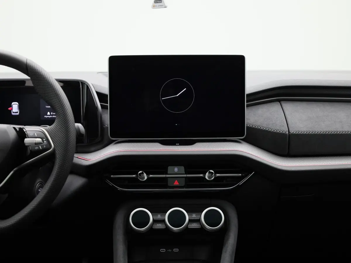 1.5 TSI PHEV Sportline Business 204PK | Automaat | Matrix LED Koplampen | Panoramisch schuif/kanteldak | Navigatie | Apple Carplay/Android Auto | Keyless Entry | Achteruitrijcamera | Climate