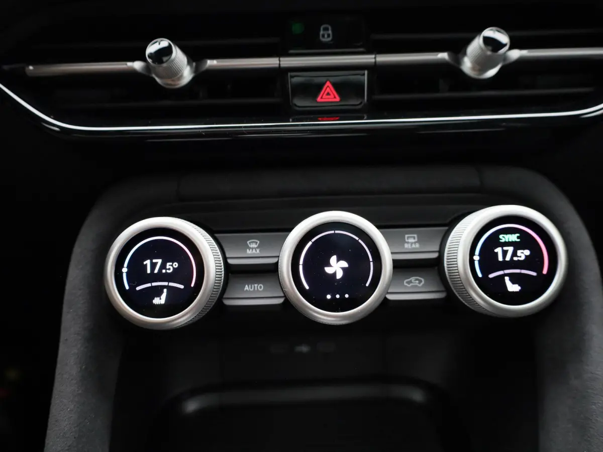 1.5 TSI PHEV Sportline Business 204PK | Automaat | Matrix LED Koplampen | Panoramisch schuif/kanteldak | Navigatie | Apple Carplay/Android Auto | Keyless Entry | Achteruitrijcamera | Climate