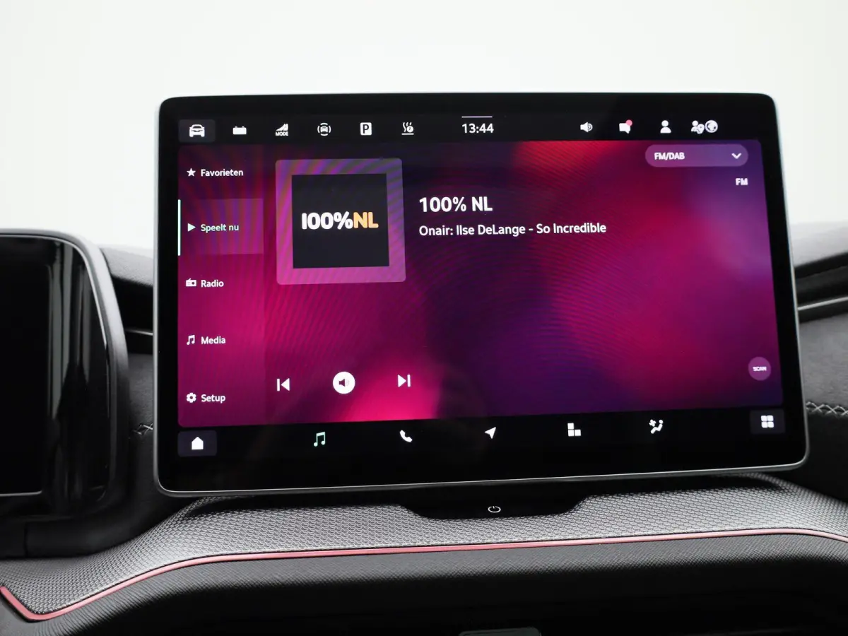 1.5 TSI PHEV Sportline Business 204PK | Automaat | Matrix LED Koplampen | Panoramisch schuif/kanteldak | Navigatie | Apple Carplay/Android Auto | Keyless Entry | Achteruitrijcamera | Climate