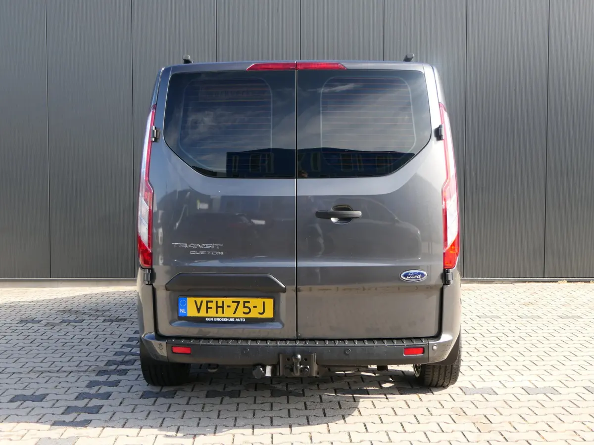 320 2.0 TDCI L2H1 Trend Sport DC Automaat | Dubbele Cabine | 5-Persoons | Navigatie | Trekhaak | Stoelverwarming | CarPlay/Android Auto | Lichtmetalen Velgen