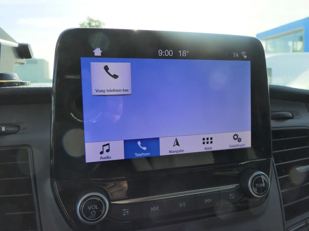 320 2.0 TDCI L2H1 Trend Sport DC Automaat | Dubbele Cabine | 5-Persoons | Navigatie | Trekhaak | Stoelverwarming | CarPlay/Android Auto | Lichtmetalen Velgen