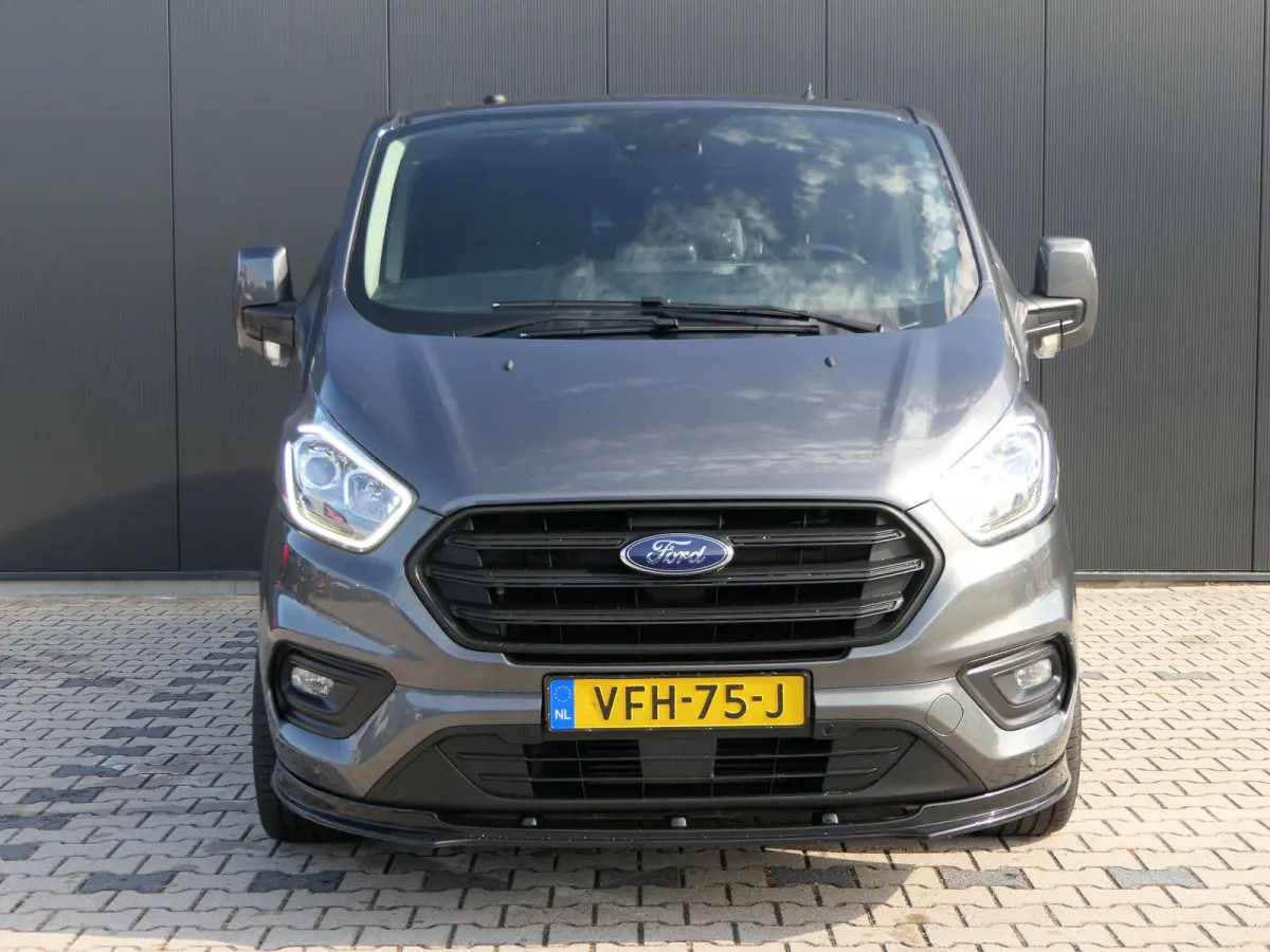 320 2.0 TDCI L2H1 Trend Sport DC Automaat | Dubbele Cabine | 5-Persoons | Navigatie | Trekhaak | Stoelverwarming | CarPlay/Android Auto | Lichtmetalen Velgen