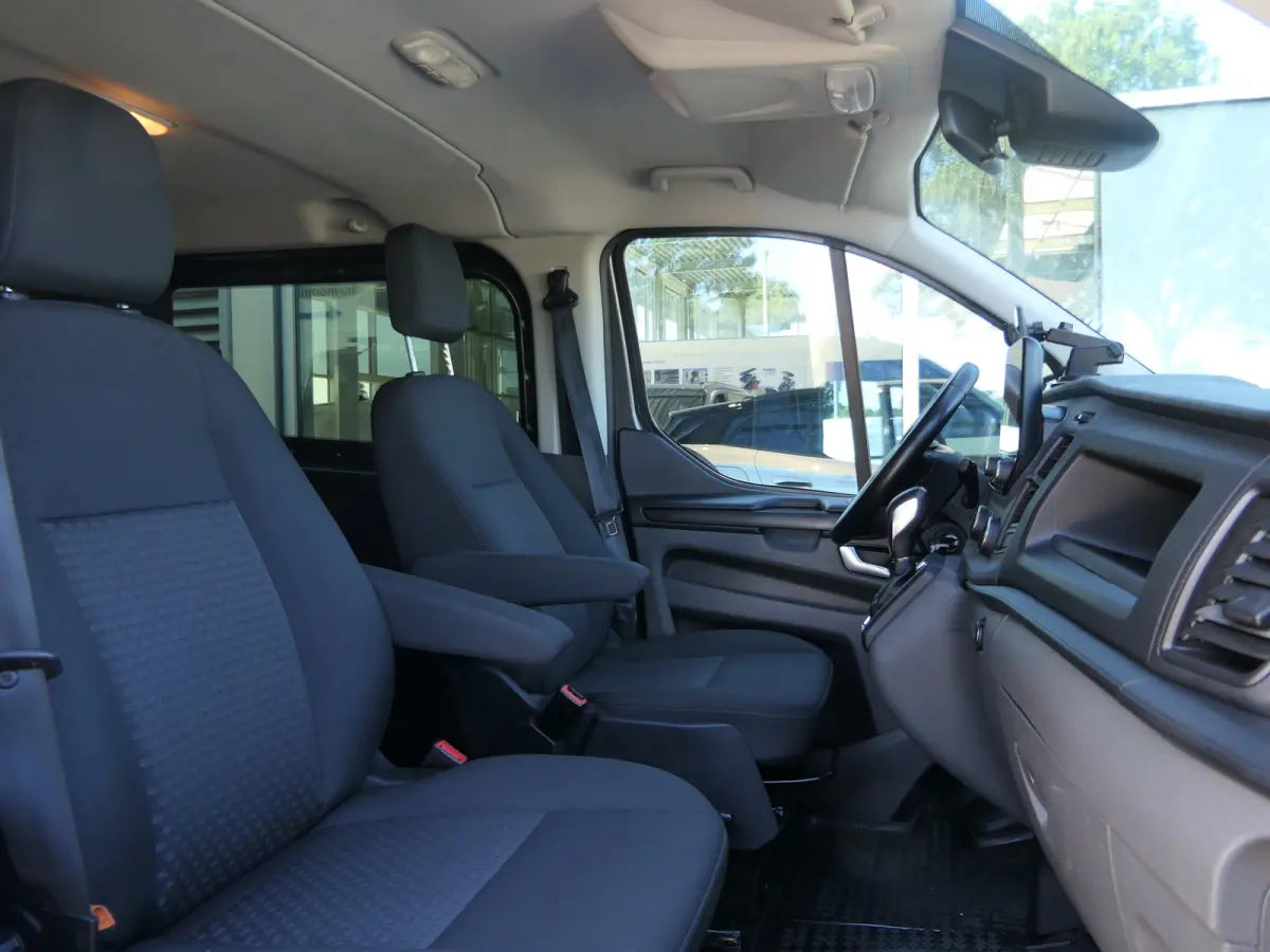 320 2.0 TDCI L2H1 Trend Sport DC Automaat | Dubbele Cabine | 5-Persoons | Navigatie | Trekhaak | Stoelverwarming | CarPlay/Android Auto | Lichtmetalen Velgen