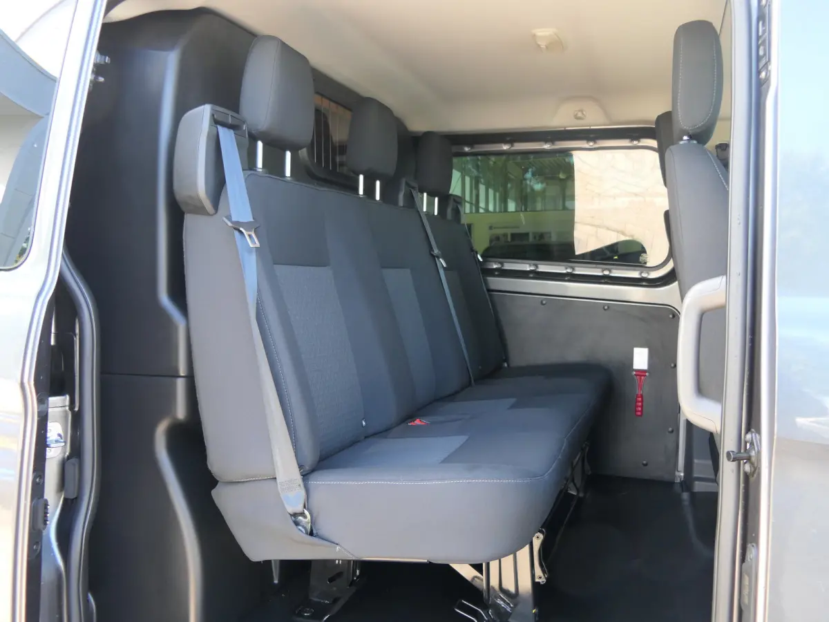 320 2.0 TDCI L2H1 Trend Sport DC Automaat | Dubbele Cabine | 5-Persoons | Navigatie | Trekhaak | Stoelverwarming | CarPlay/Android Auto | Lichtmetalen Velgen