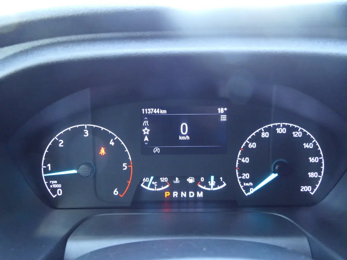 320 2.0 TDCI L2H1 Trend Sport DC Automaat | Dubbele Cabine | 5-Persoons | Navigatie | Trekhaak | Stoelverwarming | CarPlay/Android Auto | Lichtmetalen Velgen