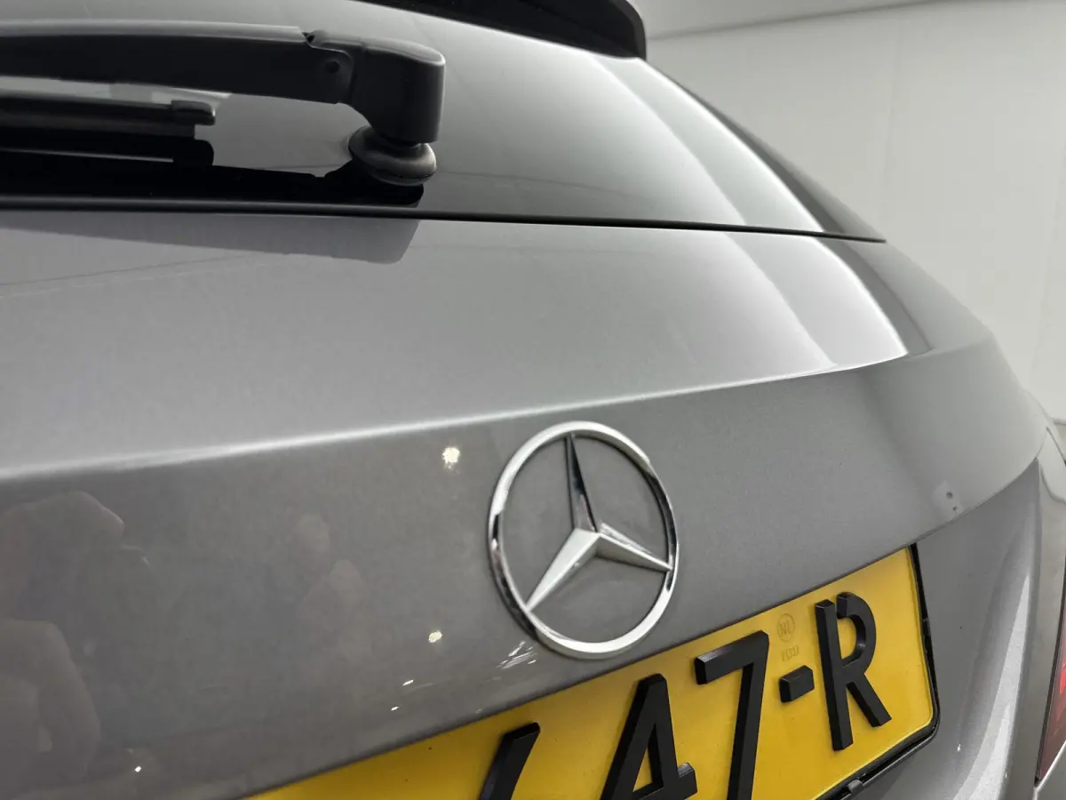 180 Business Solution AMG | PANORAMADAK | CAMERA | HALF-LEDER | STOELVERWARMING | PARKEERSENSOREN | CRUISE CONTROL |