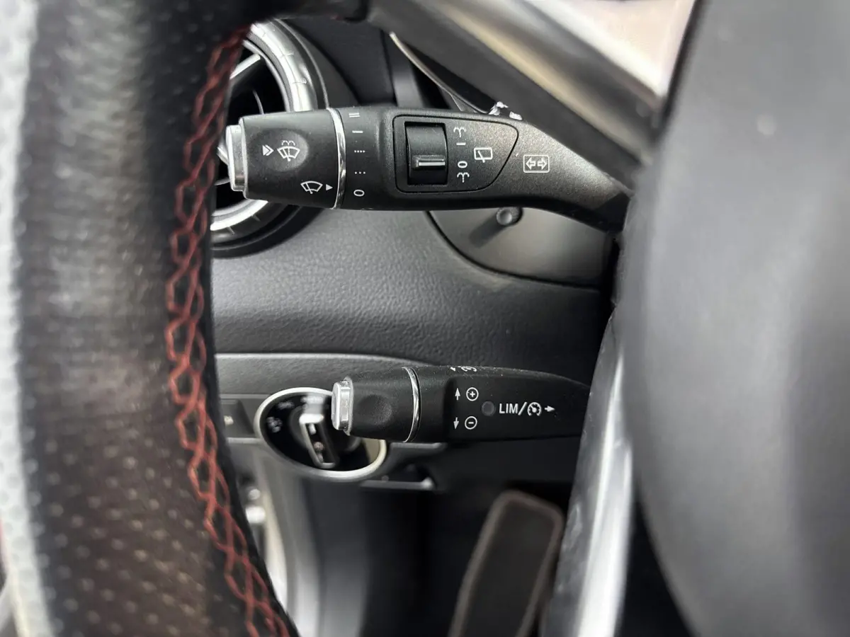 180 Business Solution AMG | PANORAMADAK | CAMERA | HALF-LEDER | STOELVERWARMING | PARKEERSENSOREN | CRUISE CONTROL |