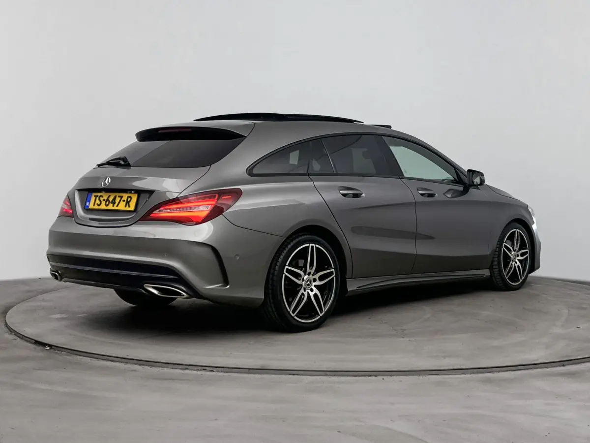 180 Business Solution AMG | PANORAMADAK | CAMERA | HALF-LEDER | STOELVERWARMING | PARKEERSENSOREN | CRUISE CONTROL |