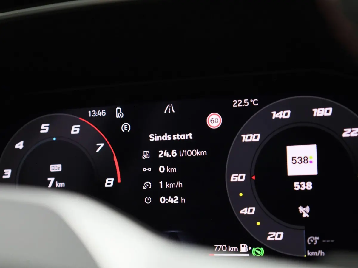 1.5 TSI e-Hybrid FR Business 204 PK | Automaat | LED Matrix Koplampen | Navigatie | Climate Control | Apple Carplay/Android Auto | Achteruitrijcamera | Adaptive Cruise Control | Parkeersenso