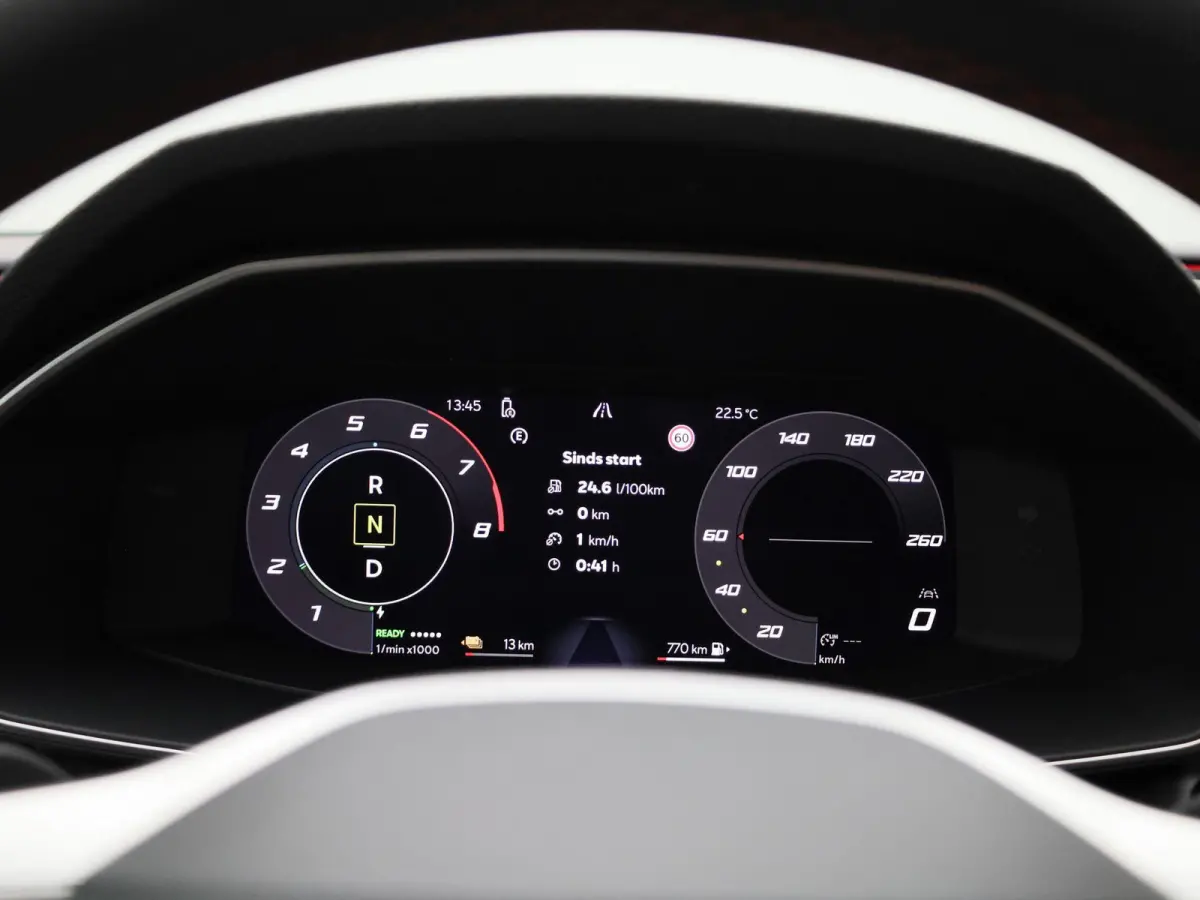 1.5 TSI e-Hybrid FR Business 204 PK | Automaat | LED Matrix Koplampen | Navigatie | Climate Control | Apple Carplay/Android Auto | Achteruitrijcamera | Adaptive Cruise Control | Parkeersenso