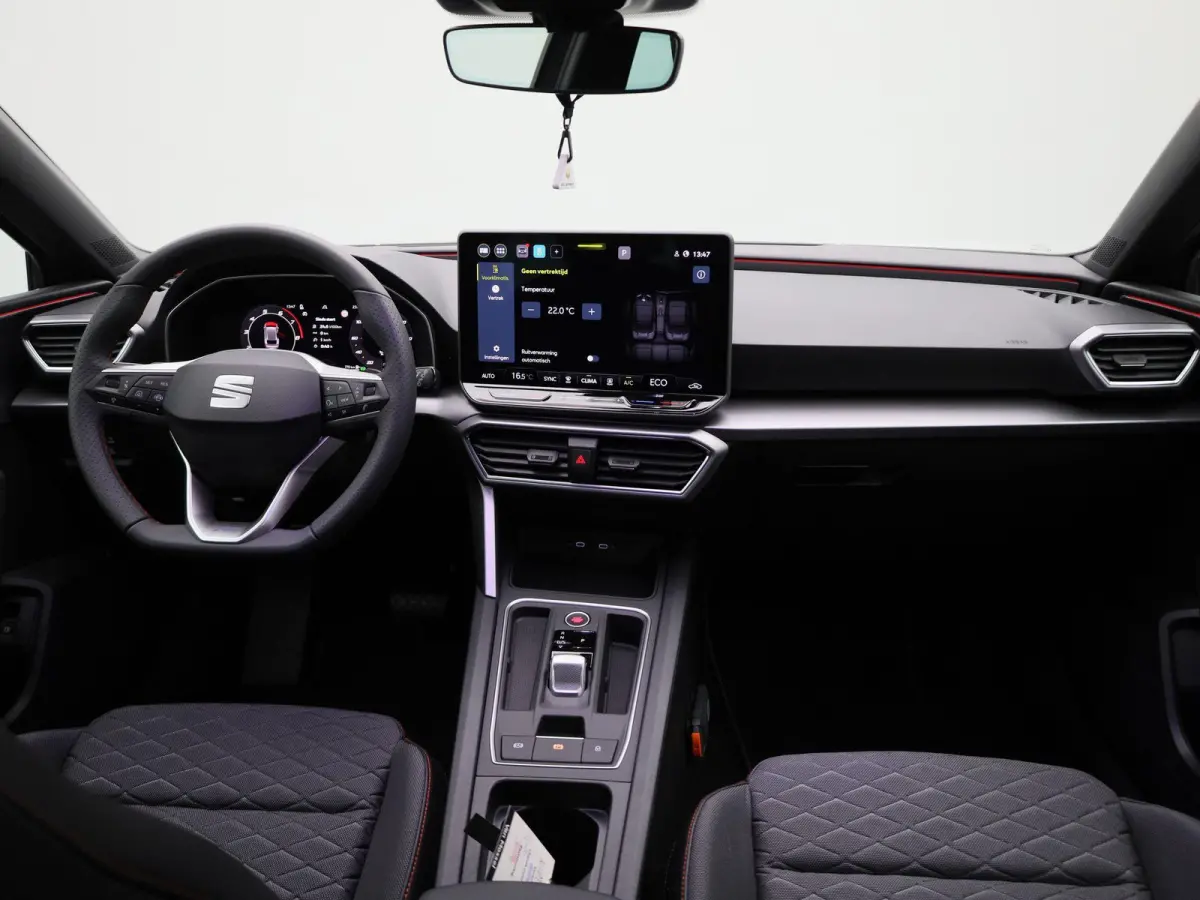 1.5 TSI e-Hybrid FR Business 204 PK | Automaat | LED Matrix Koplampen | Navigatie | Climate Control | Apple Carplay/Android Auto | Achteruitrijcamera | Adaptive Cruise Control | Parkeersenso