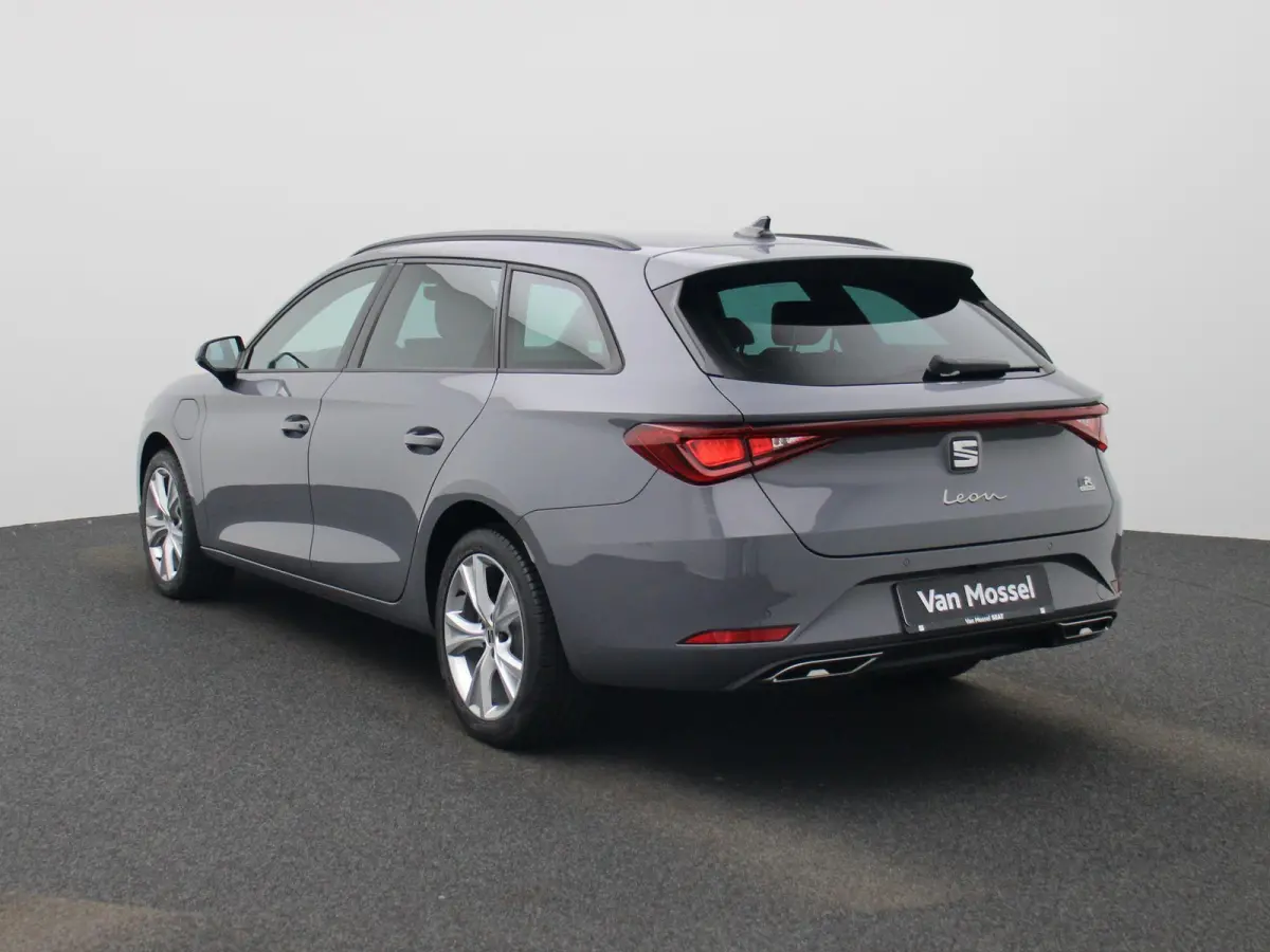 1.5 TSI e-Hybrid FR Business 204 PK | Automaat | LED Matrix Koplampen | Navigatie | Climate Control | Apple Carplay/Android Auto | Achteruitrijcamera | Adaptive Cruise Control | Parkeersenso