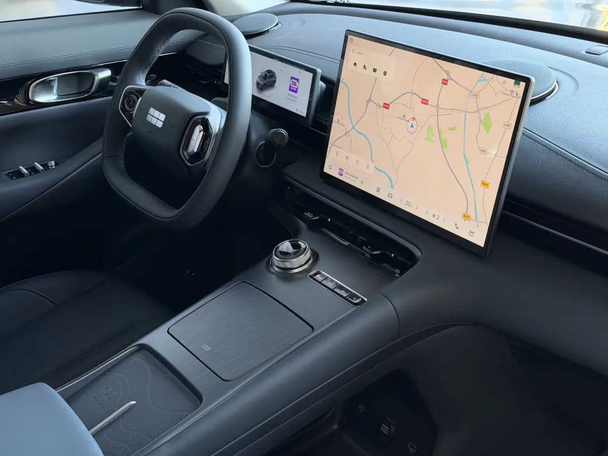 Pro+ 68 kWh | LONG RANGE 475 Km wltp | 8 Jaar Garantie | Verwarmde & Gekoelde Stoelen | 360° View | Warmtepomp | Leder | Blindspot
