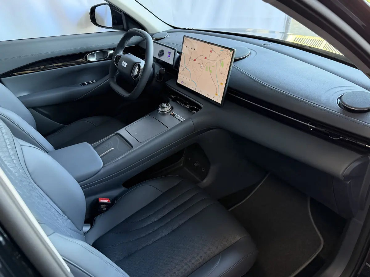 Pro+ 68 kWh | LONG RANGE 475 Km wltp | 8 Jaar Garantie | Verwarmde & Gekoelde Stoelen | 360° View | Warmtepomp | Leder | Blindspot