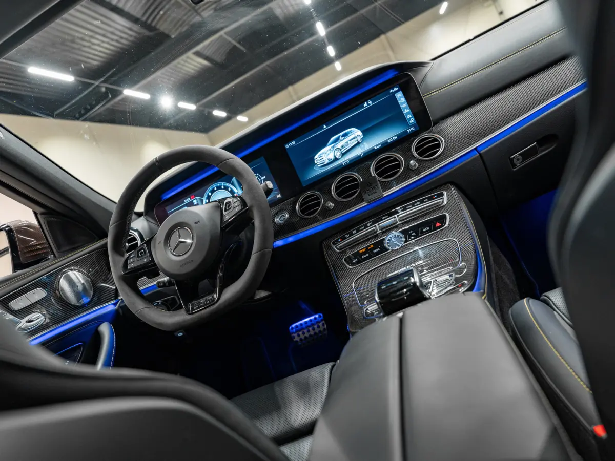 AMG 63 S 4MATIC Premium Plus Edition 1, Keramisch, Pano, Carbon, Perf Seat, Designo Magno, Burmester