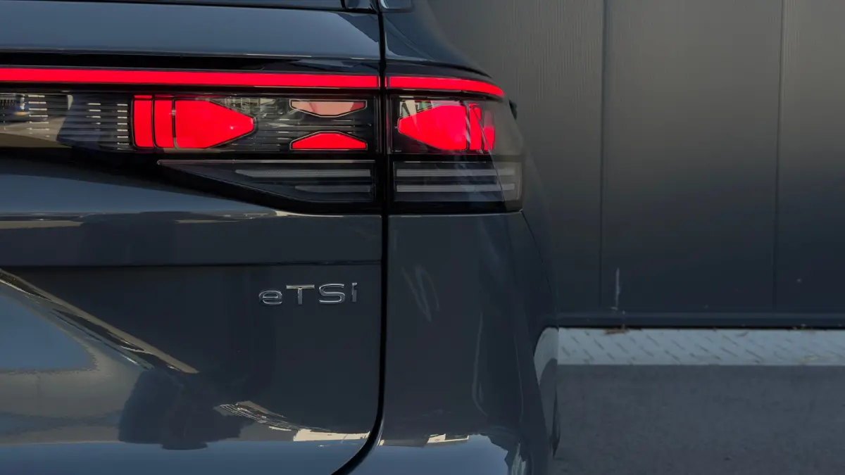 1.5 eTSI Life Edition 7p | Keyless | Stoel/Stuurverwarming | Camera | Carplay |