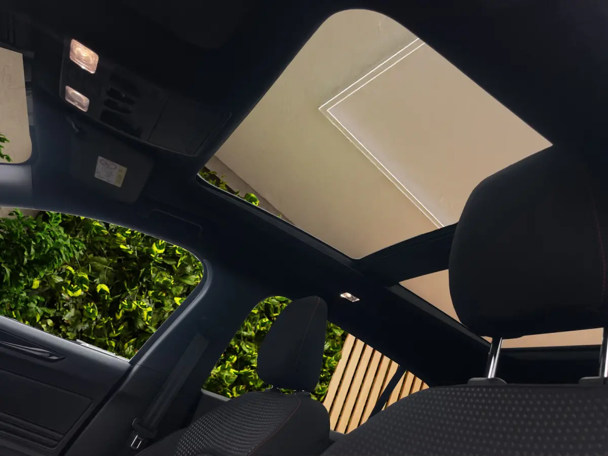 1.0 EcoBoost Hybrid ST Line X Adaptieve cruise | Panoramdak | Stoel- stuurverw. | Carplay | Camera | 18" | AGR