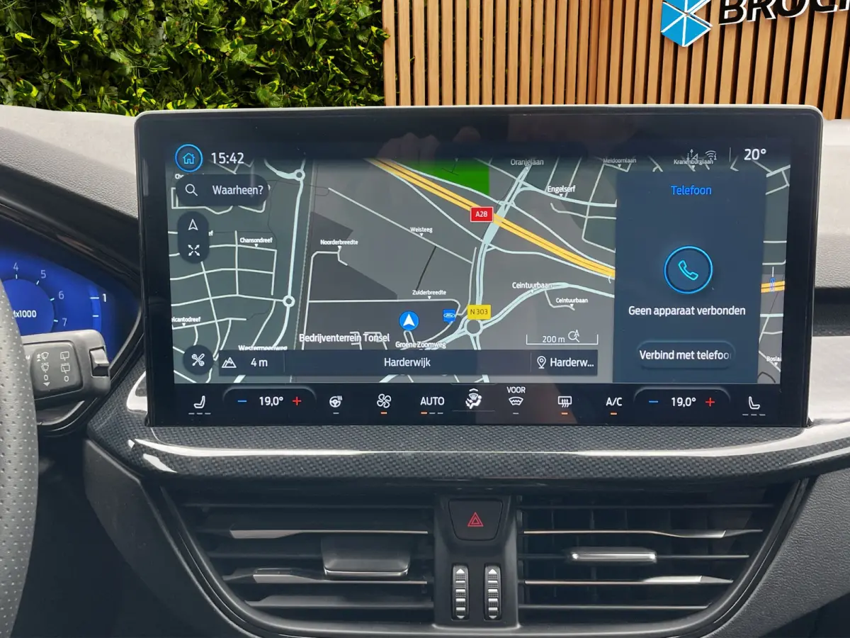 1.0 EcoBoost Hybrid ST Line X Adaptieve cruise | Panoramdak | Stoel- stuurverw. | Carplay | Camera | 18" | AGR